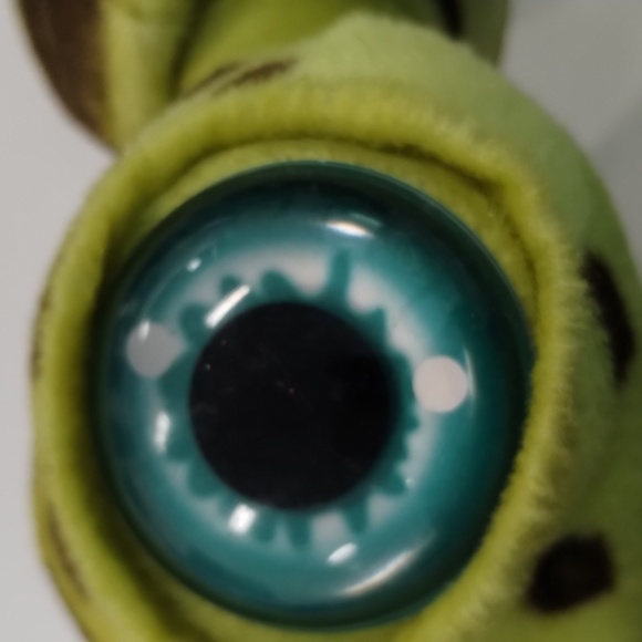 Plush Blue Eyed Baby Sea Turtle Yellow & Brown Spots - Picture 12 of 13